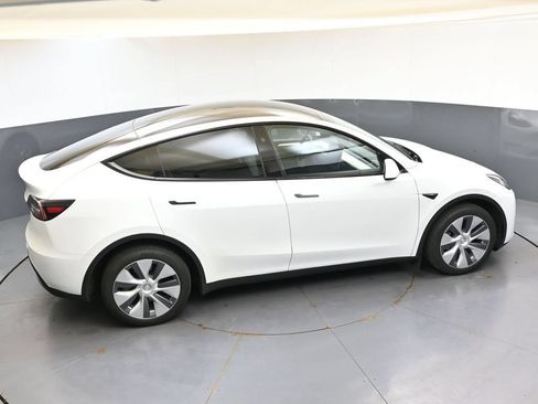Used 2023 Tesla Model Y Long Range AWD/4WD image 35