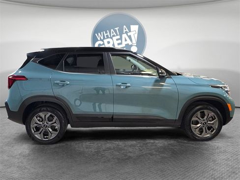 Certified 2024 Kia Seltos S image 2