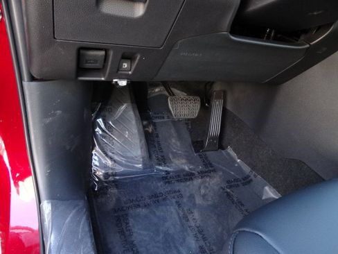 New 2026 Toyota Highlander XSE image 8