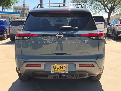 New 2026 Nissan Pathfinder Platinum FWD image 4