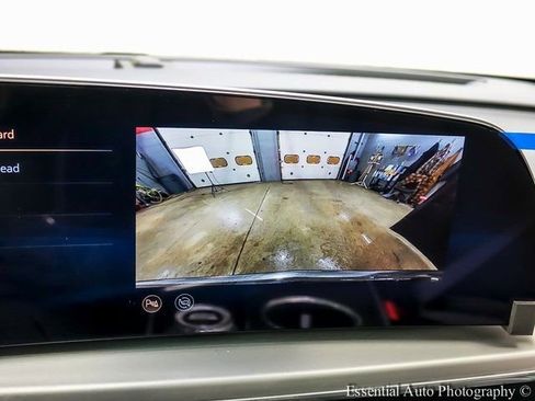 New 2025 Cadillac Lyriq Luxury w/ LPO, Floor Liner Package image 16