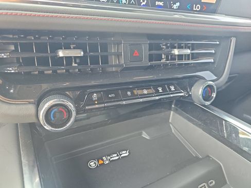 Used 2025 Chevrolet Tahoe RST w/ Comfort Package AWD/4WD image 25