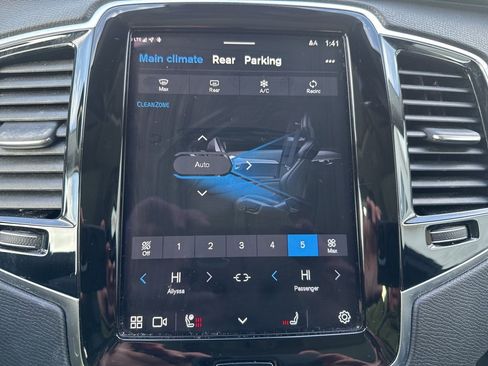 Certified 2023 Volvo XC90 B5 Plus w/ Protection Package Premier image 33