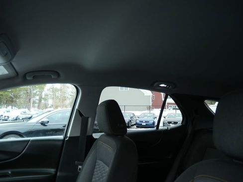 Used 2019 Chevrolet Equinox LT image 17