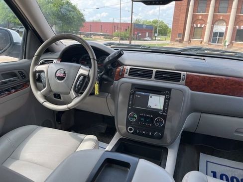 Used 2013 GMC Sierra 2500 SLT w/ Entertainment Package AWD/4WD image 20