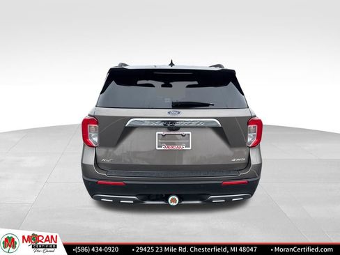 Used 2021 Ford Explorer XLT w/ Equipment Group 202A image 4