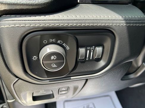Used 2025 RAM 1500 Limited w/ Trailer Tow Group AWD/4WD image 39