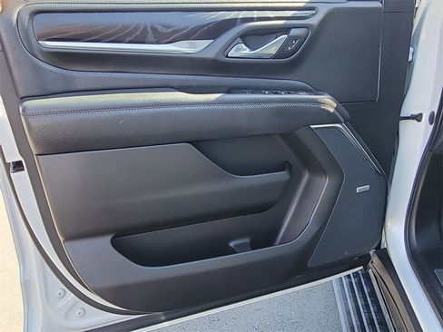 Used 2021 GMC Yukon XL Denali image 23