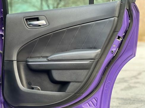 Used 2018 Dodge Charger R/T w/ Plus Group image 19