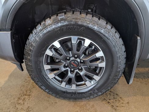 Used 2021 Nissan Titan PRO-4X w/ Pro-4x Convenience Package image 7