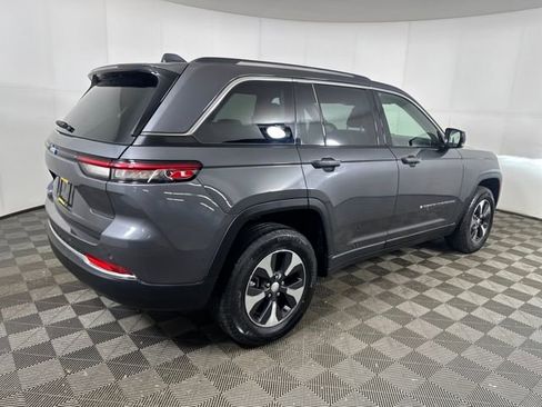 Used 2023 Jeep Grand Cherokee 4WD 4xe image 3