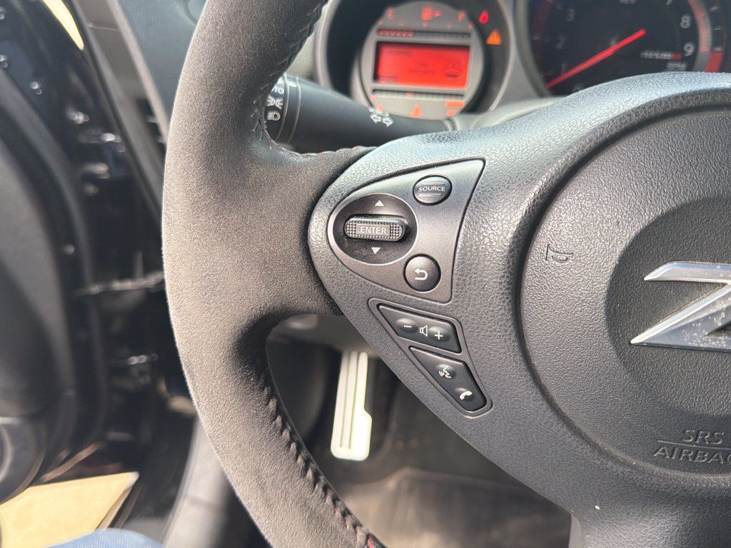 Used 2019 Nissan 370Z NISMO RWD image 18