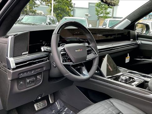 New 2026 Cadillac Escalade ESV V image 9