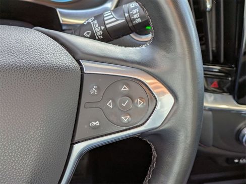 Used 2023 Chevrolet Traverse RS image 21