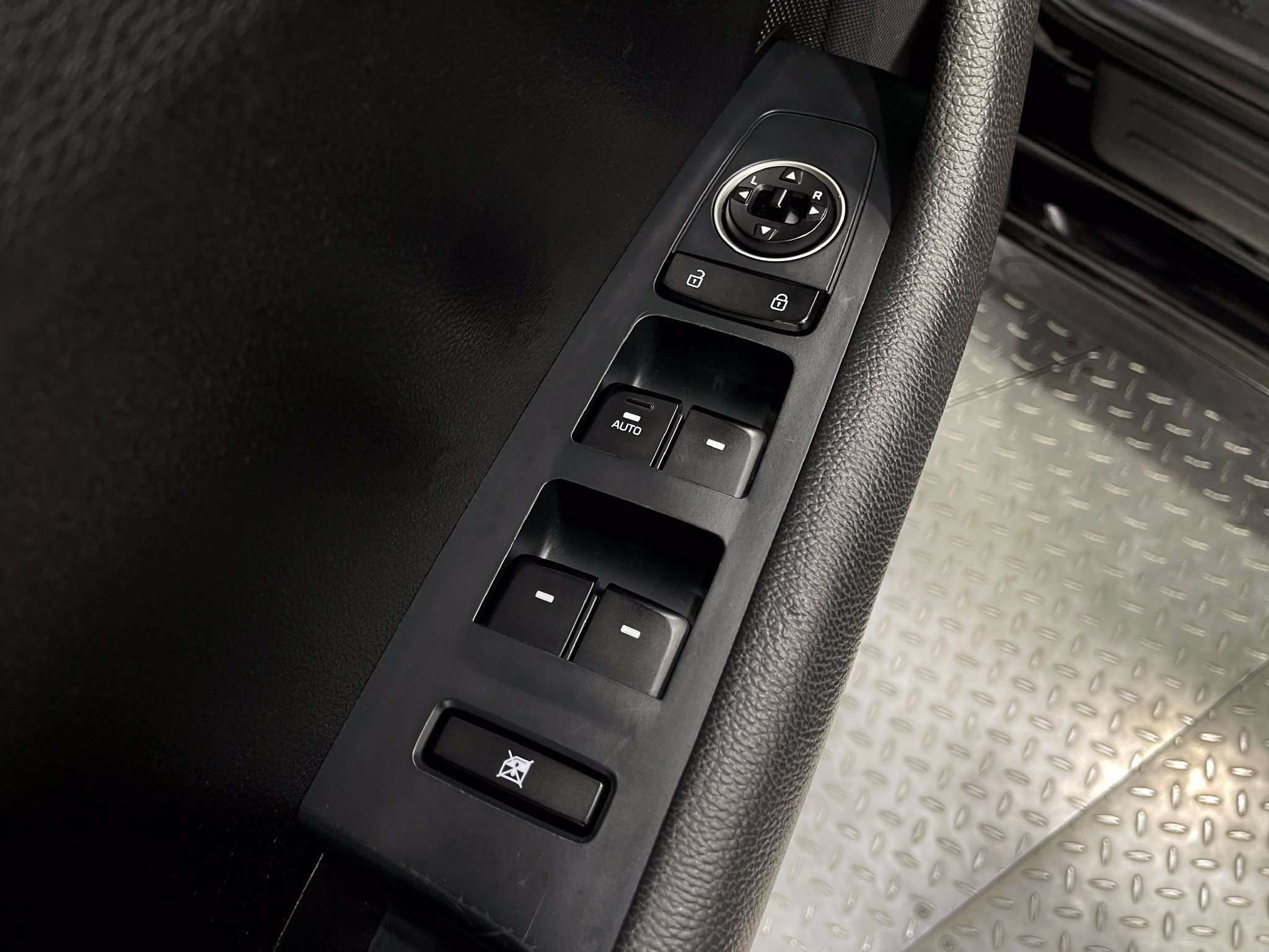 Used 2018 Hyundai Sonata SE FWD image 14