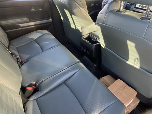 Used 2025 Toyota Tacoma TRD Sport image 15