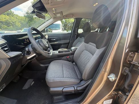 Used 2026 Nissan Kicks SV w/ Cold Weather Package AWD/4WD image 19