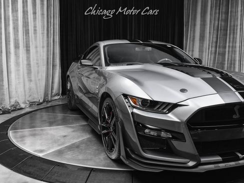 Used 2021 Ford Mustang Shelby GT500 w/ Technology Package RWD image 42