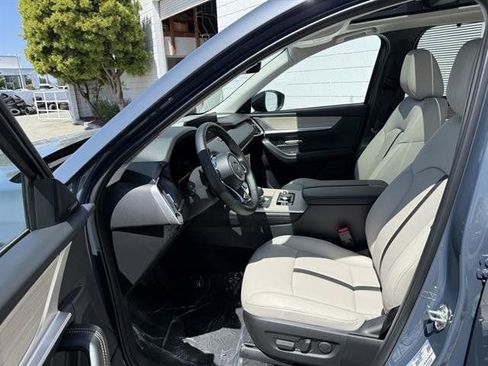 New 2025 MAZDA CX-70 Plug-In Hybrid w/ Premium Pkg image 17