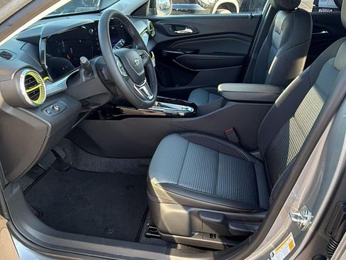 New 2026 Chevrolet Trax LT w/ Driver Confidence Package FWD image 15