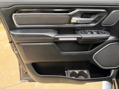 Used 2020 RAM 1500 Laramie AWD/4WD image 9