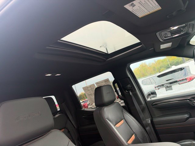 Used 2024 GMC Sierra 1500 AT4 w/ Technology Package AWD/4WD image 12