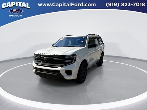 Certified 2025 Ford Expedition Platinum w/ Stealth Performance Package AWD/4WD image 4