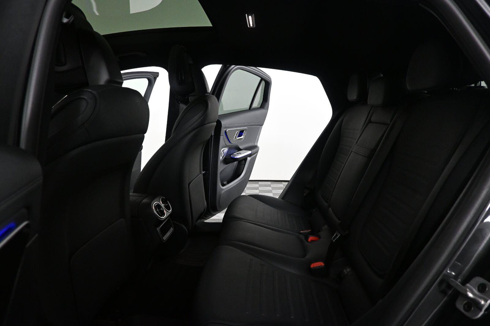 Used 2026 Mercedes-Benz GLC 300 4MATIC image 16