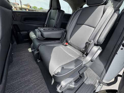 New 2026 Honda Odyssey Touring image 27