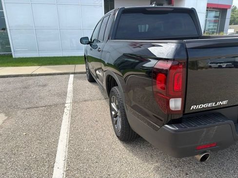 Used 2023 Honda Ridgeline Sport image 8