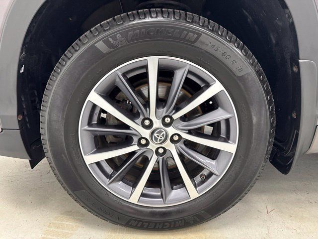 Used 2018 Toyota Highlander XLE AWD/4WD image 38