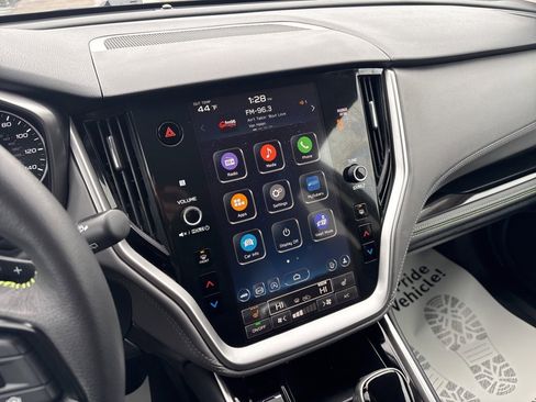 Certified 2025 Subaru Outback Onyx Edition image 17