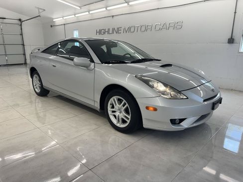 Used 2003 Toyota Celica GT w/ Upgrade Value Pkg FWD image 3