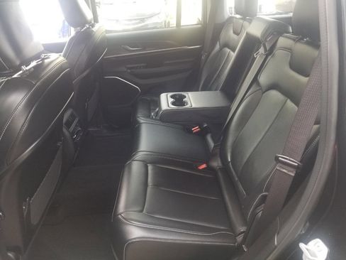 Certified 2022 Jeep Grand Cherokee Limited image 14