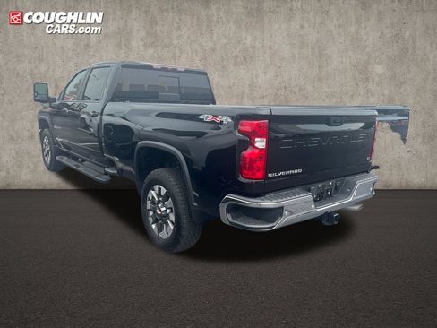 Used 2024 Chevrolet Silverado 3500 LT w/ All Star Edition AWD/4WD image 4