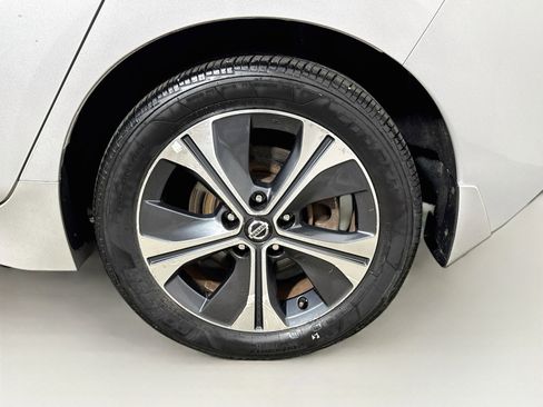 Used 2020 Nissan Leaf SL Plus FWD image 29