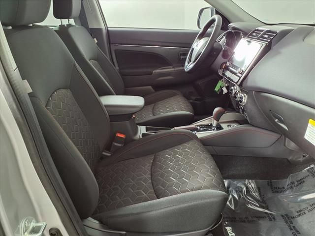 Used 2024 Mitsubishi Outlander Sport LE AWD/4WD image 9