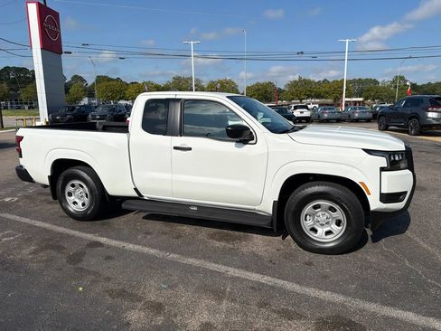 Used 2026 Nissan Frontier S RWD image 4
