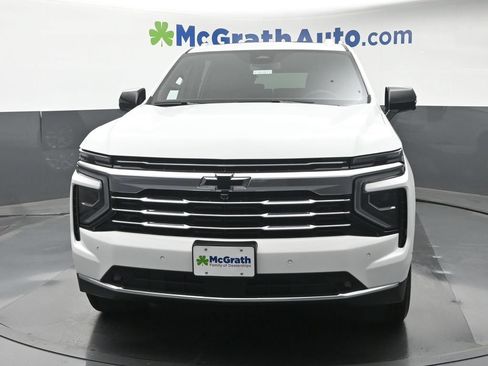New 2026 Chevrolet Suburban LT w/ Comfort Package AWD/4WD image 27