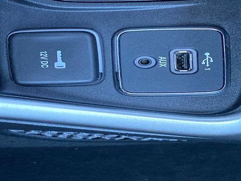 Used 2020 Jeep Compass Sport image 30