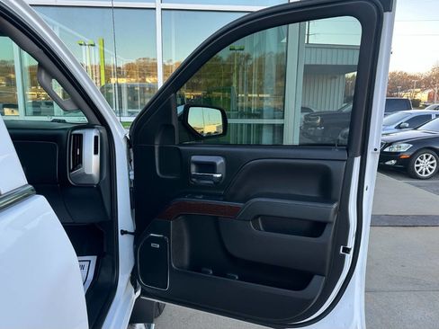 Used 2018 GMC Sierra 1500 SLT w/ SLT Premium Package image 24