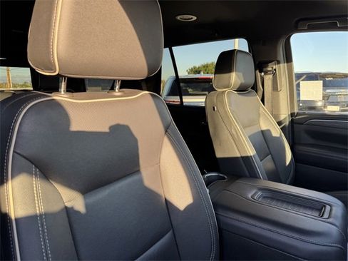 Certified 2024 GMC Yukon SLT image 7