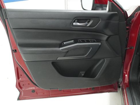 Used 2023 Nissan Pathfinder SL FWD image 13