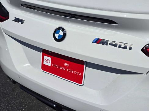Used 2024 BMW Z4 M40i w/ Premium Package RWD image 13