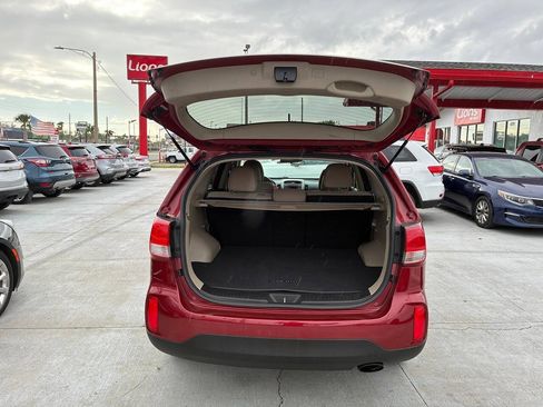 Used 2015 Kia Sorento LX FWD image 2