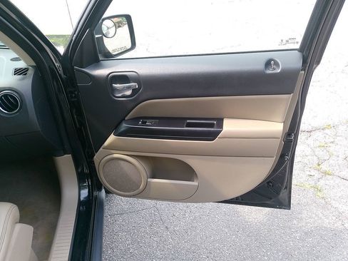 Used 2015 Jeep Patriot High Altitude AWD/4WD image 24