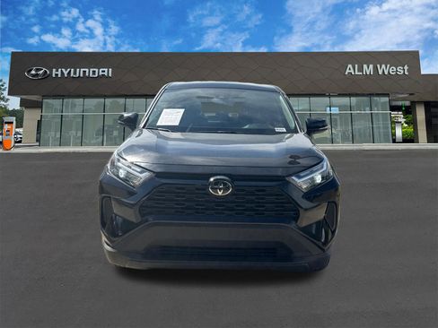 Used 2025 Toyota RAV4 LE AWD/4WD image 2