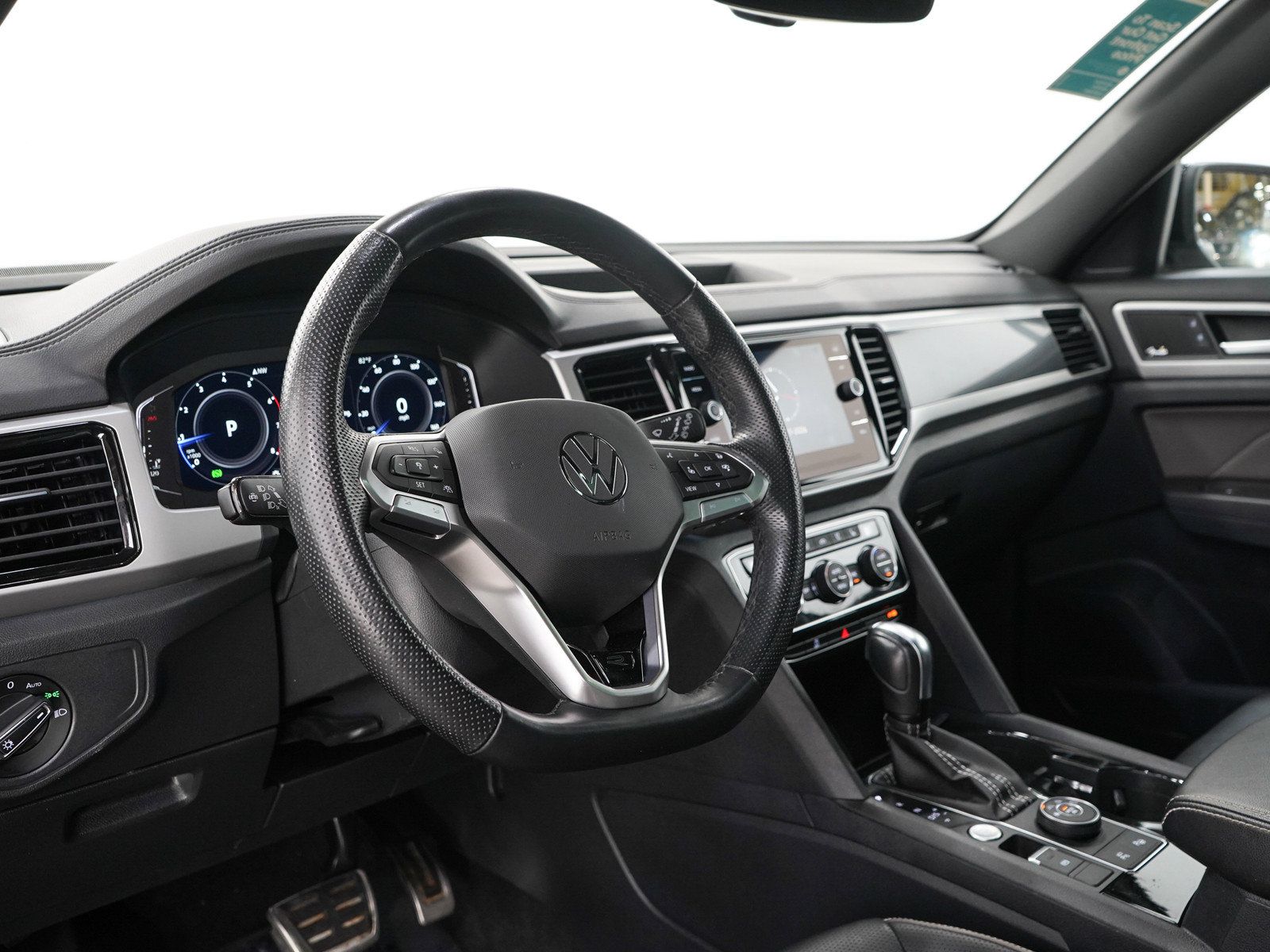 Used 2023 Volkswagen Atlas Cross Sport SEL Premium R-Line AWD/4WD image 27