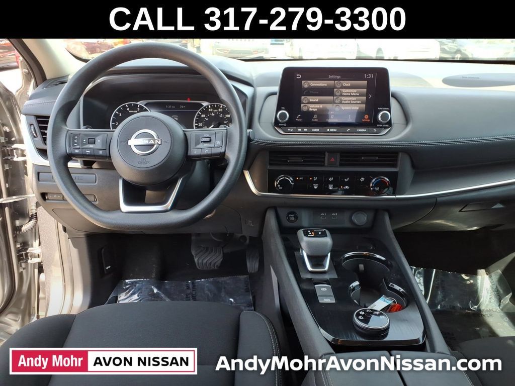 Used 2024 Nissan Rogue S AWD/4WD image 42