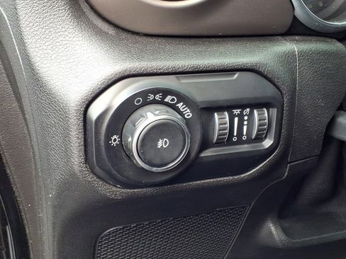 Used 2021 Jeep Wrangler Unlimited Sport AWD/4WD image 18